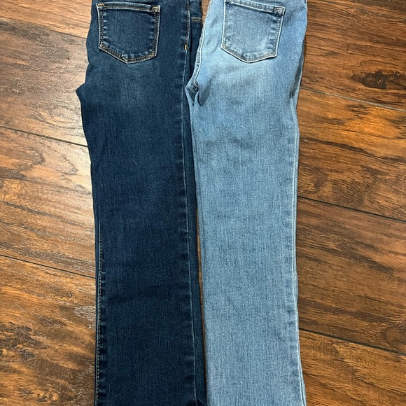 2 pairs of GAP denim jegging size 5T years - great condition - Picture 2 of 3